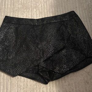 Black Snake Print Women's Skort